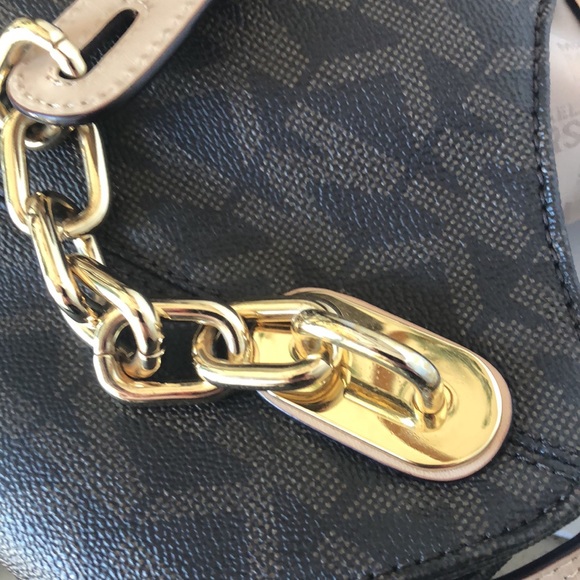 ❌SOLD❌Michael Kors Shoulder Bag. - Picture 12 of 17